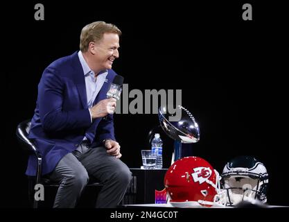 Phoenix, United States. 07th Feb, 2023. The Vince Lombardi Trophy stands  between the Philadelphia Eagles and Kansas City Chiefs helmets before a Super  Bowl press conference in the media center in Phoenix