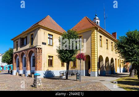 Trzebiatow, Poland - August 11, 2022: Classicist Ratusz town hall palace at Rynek main market square in historic old town quarter of Trzebiatow Stock Photo