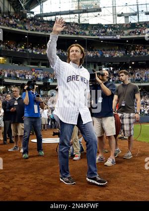 Former Milwaukee Brewers player Robin Yount watches a ceremony before a  baseball game between the Milwaukee Brewers and the Cincinnati Reds Friday,  Aug. 5, 2022, in Milwaukee. (AP Photo/Aaron Gash Stock Photo 