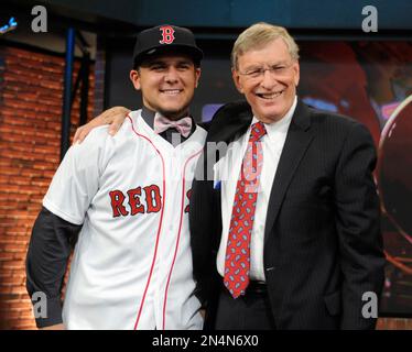 Michael Chavis (1) of Sprayberry High School in Marietta, Georgia playing  for the Atlanta Braves scout