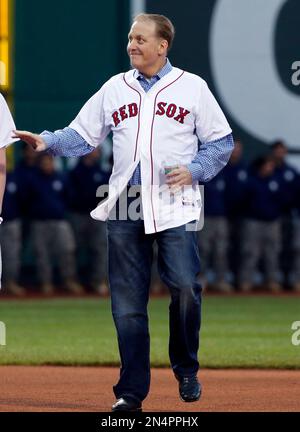 Boston Red Sox - NEW YORK - OCTOBER 19: Pitcher Curt Schilling #38 of the  Boston Red Sox takes a look at his foot as Alex Rodriguez #13 of the New  York