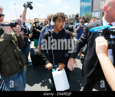 Jaden Smith arrives at Louis Vuitton's 200 Trunks, 200 Visionaries: The  Exhibition, Thursday, July 28, 2022, at Louis Vuitton in Beverly Hills,  Calif. (Photo by Jordan Strauss/Invision/AP Stock Photo - Alamy