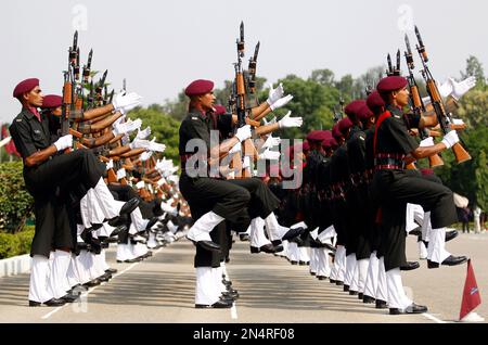 Newly inducted Indian army paratroopers participate in their passing ...