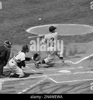 Washington Senators Harmon Killebrew swings the bat as Yankees catcher Yogi  Berra waits, at New York's Yankee Stadium, May 8, 1959. (AP Photo/Matty  Zimmerman Stock Photo - Alamy