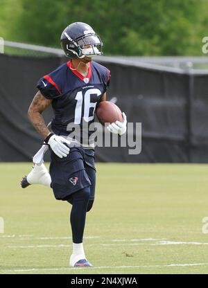 Houston, TX, USA. 15th Aug, 2015. Houston Texans wide receiver Alan Bonner  (16) is tackled by San Francisco 49ers defensive back L.J. McCray (31)  during the NFL preseason football game between the