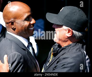 Pittsburgh Pirates outfielder Barry Bonds -- Please credit photographer  Kirk Schlea Stock Photo - Alamy