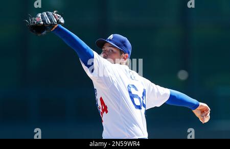 Los Angeles, USA. 04th June, 2022. Los Angeles Dodgers Zach McKinstry lines  a two-run home run into the right-field pavilion off New York Mets starting  pitcher Chris Bassitt, a key blow in