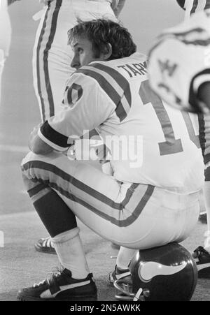 Classic football card depicting Fran Tarkenton the quarterback with the  Minnesota Vikings issued by Philadelphia Gum in 1964 Stock Photo - Alamy