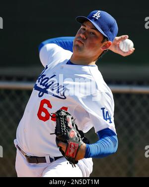 Los Angeles, USA. 04th June, 2022. Los Angeles Dodgers Zach McKinstry lines  a two-run home run into the right-field pavilion off New York Mets starting  pitcher Chris Bassitt, a key blow in