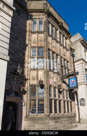 The Giffard Arms pub in an old building in Victoria Street, Wolverhampton city centre Stock Photo