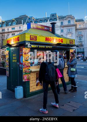 Hot Dog Stall London - Hot Dog Stall on Piccadilly Circus in Central London. London Fast Food. Stock Photo