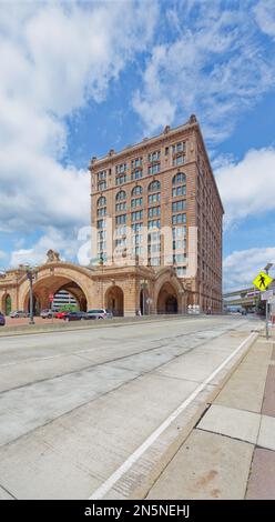 Pittsburgh Downtown: The Pennsylvanian, now apartments, was originally Pennsylvania Railroad’s Union Station. Amtrak still stops here. Stock Photo