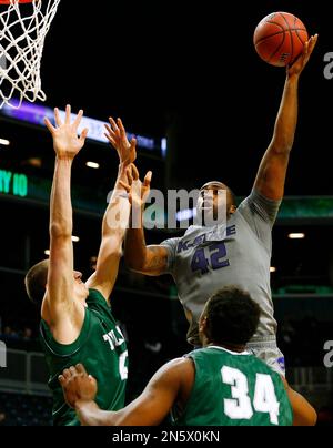 Kansas State's Thomas Gipson (42) battles Oklahoma's Ryan Spangler ...