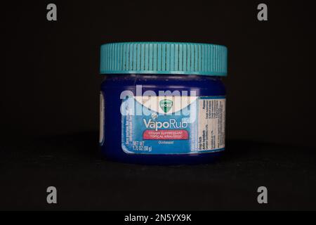 EXETER, DEVON, UK - JANUARY 17, 2023 Vicks is an American brand product used tub of VapoRub Stock Photo