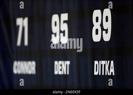 Ditka's 89 to be last in long line of Bears' retired numbers