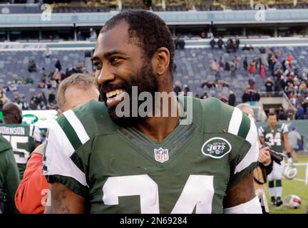 FILE - New York Jets cornerback Sauce Gardner celebrates a stop against the  Seattle Seahawks during the first half of an NFL football game Jan. 1, 2023,  in Seattle. Gardner, Detroit Lions