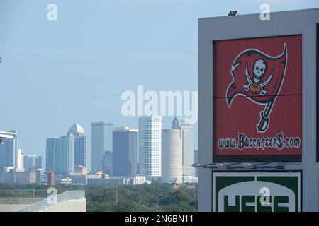 Scoreboard at Raymond James Football Stadium in Tampa, Florida where the Tampa  Bay Buccaneers team plays Stock Photo - Alamy