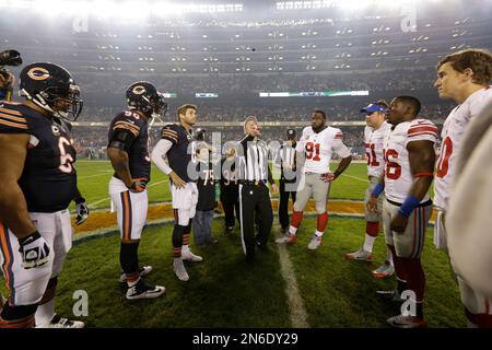 Chicago Bears players gather on the field before an NFL football game  against the Seattle Seahawks in Chicago, Sunday, Dec. 18, 2011. (AP  Photo/Kiichiro Sato Stock Photo - Alamy