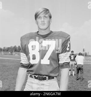 Washington Redskins tight end Jerry Smith (87) is pictured, Sept. 1970. (AP  Photo Stock Photo - Alamy