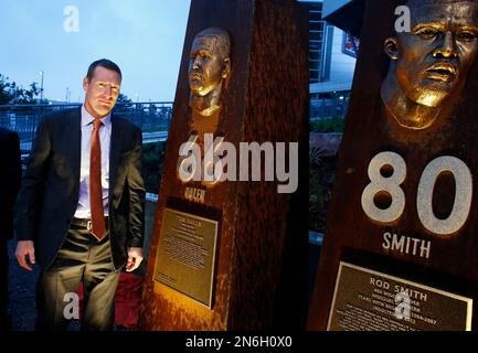 Denver Broncos - #BroncosCountry, join us in wishing Ring of fame center Tom  Nalen a happy birthday! 