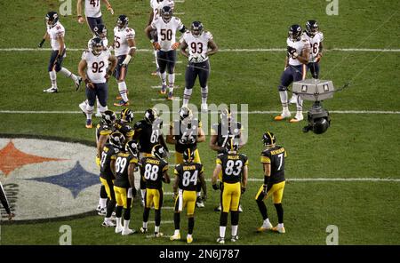 Pittsburgh Steelers cornerback Ahkello Witherspoon (25) plays against the  Tennessee Titans during an NFL football game, Sunday, Dec. 19, 2021, in  Pittsburgh. (AP Photo/Don Wright Stock Photo - Alamy