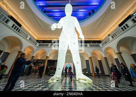 Views of illuminated art installations at 2023 Spectra Festival of Light. Fantastic Planet humanoid by artist Amanda Parer at Aberdeen Art Gallery Stock Photo