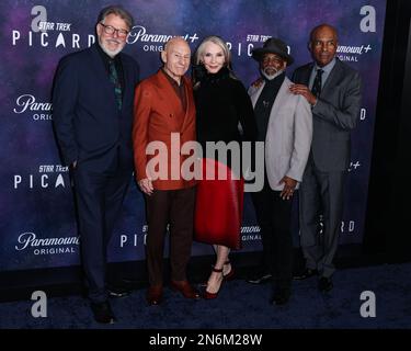 HOLLYWOOD, LOS ANGELES, CALIFORNIA, USA - FEBRUARY 09: Jonathan Frakes, Sir Patrick Stewart, Gates McFadden, LeVar Burton and Michael Dorn arrive at the Los Angeles Premiere Of Paramount+'s Original Series 'Star Trek: Picard' Third And Final Season held at the TCL Chinese Theatre IMAX on February 9, 2023 in Hollywood, Los Angeles, California, United States. (Photo by Xavier Collin/Image Press Agency) Stock Photo