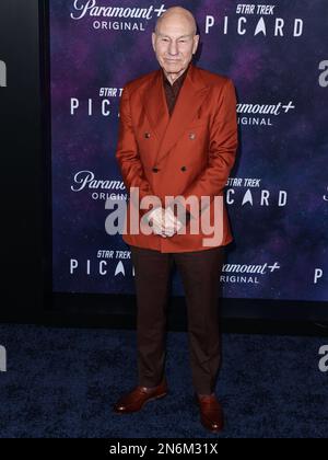 Hollywood, United States. 09th Feb, 2023. HOLLYWOOD, LOS ANGELES, CALIFORNIA, USA - FEBRUARY 09: English actor Sir Patrick Stewart arrives at the Los Angeles Premiere Of Paramount 's Original Series 'Star Trek: Picard' Third And Final Season held at the TCL Chinese Theatre IMAX on February 9, 2023 in Hollywood, Los Angeles, California, United States. (Photo by Xavier Collin/Image Press Agency) Credit: Image Press Agency/Alamy Live News Stock Photo