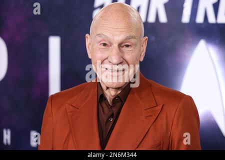 Hollywood, United States. 09th Feb, 2023. HOLLYWOOD, LOS ANGELES, CALIFORNIA, USA - FEBRUARY 09: English actor Sir Patrick Stewart arrives at the Los Angeles Premiere Of Paramount 's Original Series 'Star Trek: Picard' Third And Final Season held at the TCL Chinese Theatre IMAX on February 9, 2023 in Hollywood, Los Angeles, California, United States. (Photo by Xavier Collin/Image Press Agency) Credit: Image Press Agency/Alamy Live News Stock Photo