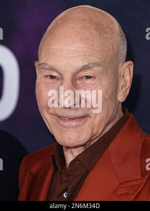 Hollywood, United States. 09th Feb, 2023. HOLLYWOOD, LOS ANGELES, CALIFORNIA, USA - FEBRUARY 09: English actor Sir Patrick Stewart arrives at the Los Angeles Premiere Of Paramount 's Original Series 'Star Trek: Picard' Third And Final Season held at the TCL Chinese Theatre IMAX on February 9, 2023 in Hollywood, Los Angeles, California, United States. (Photo by Xavier Collin/Image Press Agency) Credit: Image Press Agency/Alamy Live News Stock Photo