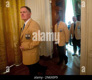 Larry Csonka, fullback for the Miami Dolphins shown in action against New  York Giants in this undated photo. (AP Photo Stock Photo - Alamy