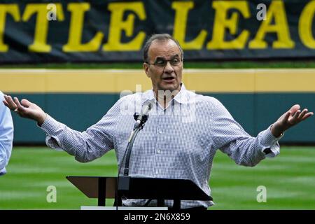 Little League® International Pays Its Respects to Major League