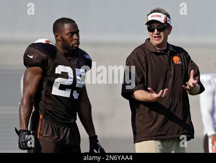 Cleveland Browns head coach Rob Chudzinski celebrates after Chris