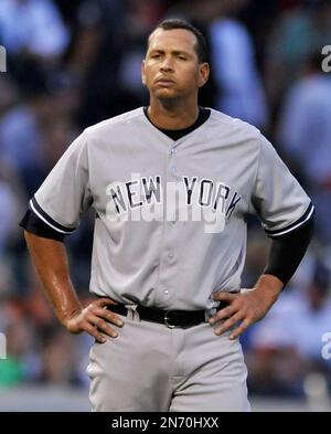 New York Yankees' Alex Rodriguez points to the crowd during a break at  their spring training camp in Tampa, Florida March 2, 2004. (UPI  Photo/Frank Polich Stock Photo - Alamy