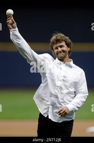 Former Milwaukee Brewers player Robin Yount watches a ceremony before a  baseball game between the Milwaukee Brewers and the Cincinnati Reds Friday,  Aug. 5, 2022, in Milwaukee. (AP Photo/Aaron Gash Stock Photo 