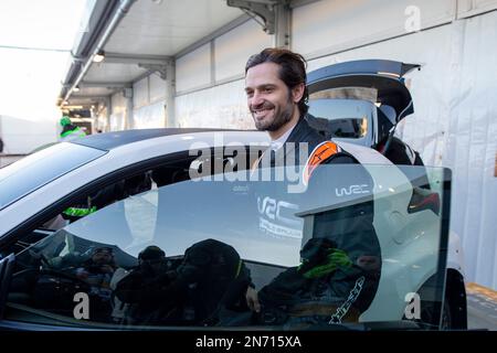 Prince Carl Philip of Sweden drives a Toyota Yaris on Red Barn Arena with co-driver and former rally driver Petter Solberg, during a visit to the serv Stock Photo