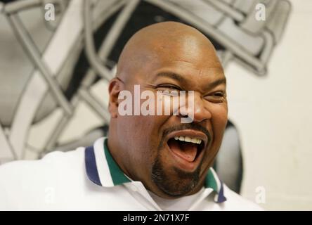 Larry Allen headed for the Pro Football Hall of Fame