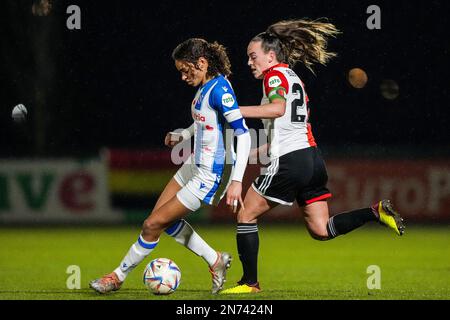 Rotterdam - Nina Nijstad of Heerenveen Vrouwen, Annouk Boshuizen of Feyenoord V1 during the match between Feyenoord V1 v SC Heerenveen V1 at Nieuw Varkenoord on 10 February 2023 in Rotterdam, Netherlands. (Box to Box Pictures/Tom Bode) Stock Photo