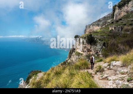 Hiking the famous path Sentiero degli Dei, the path of Gods at the Amalfi coast, Southern Italy Stock Photo