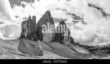 View of the iconic Drei Zinnen mountains in the South Tirolese Dolomite alps, Italy Stock Photo