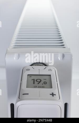 WLAN radiator thermostat FRITZ! DECT 302, display shows 2ö°C., smart home  technology, detail, icon image, networking, digital, energy costs, rising  heating costs, white background Stock Photo - Alamy