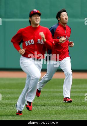 Red Sox's Uehara, Tazawa visit US Ambassador