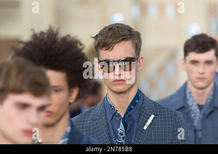 Louis Vuitton's designer Kim Jones walks the runway after the Louis Vuitton  Spring-Summer 2014 fashion show during Paris Menswear Fashion Week in  Paris, France, on June 27, 2013. Photo by Alain Gil-Gonzalez