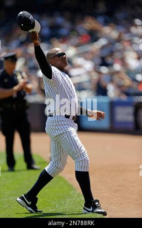 New York Yankees pitcher Orlando Hernandez walks to the dugout