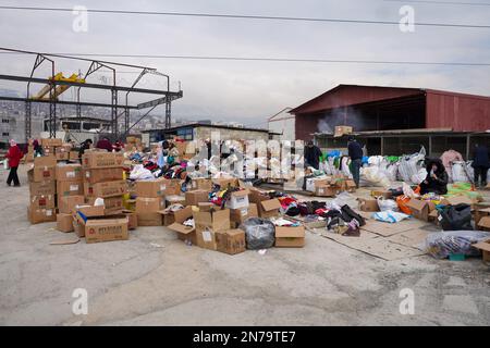 Kahramanmara, Turkey. 10th Feb, 2023. General view of the aid camp. Turkey experienced the biggest earthquake of this century at the border region with Syria. The earthquake was measured 7.7 magnitudes. (Credit Image: © Tunahan Turhan/SOPA Images via ZUMA Press Wire) EDITORIAL USAGE ONLY! Not for Commercial USAGE! Credit: ZUMA Press, Inc./Alamy Live News Stock Photo