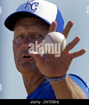 Kansas City Royals hall of famer George Brett watches practice during  spring training baseball Thursday, Feb. 23, 2006 in Surprise, Ariz. (AP  Photo/Charlie Riedel Stock Photo - Alamy