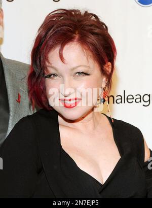 Cyndi Lauper pop singer in concert Stock Photo Alamy
