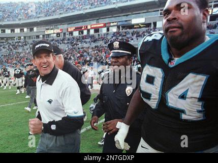 Los Angeles Rams Sean Gilbert is happy after making a play in a game during  the 1990's. (AP Photo/Kevin Reece Stock Photo - Alamy