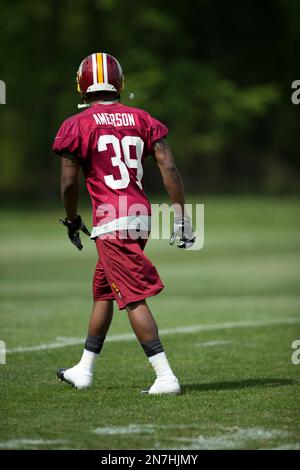 Washington Redskins cornerback David Amerson catches the ball during  practice at the team's NFL football training facility, Monday, July 28,  2014 in Richmond, Va. (AP Photo/Alex Brandon Stock Photo - Alamy