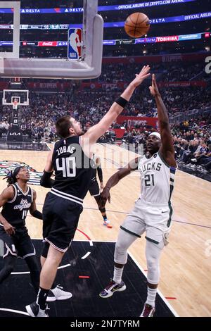 Milwaukee Bucks' Joe Ingles during the second half of an NBA basketball  game against the Toronto Raptors Tuesday, Jan. 17, 2023, in Milwaukee. The  Bucks won 130-122. (AP Photo/Morry Gash Stock Photo - Alamy